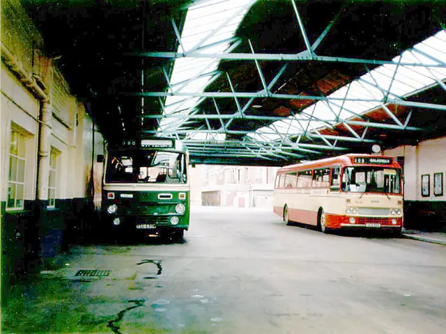 Dépôt d'autobus