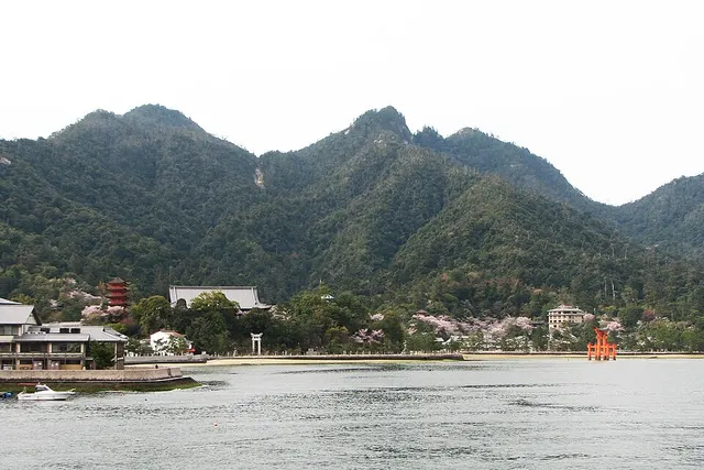 Île Itsuku