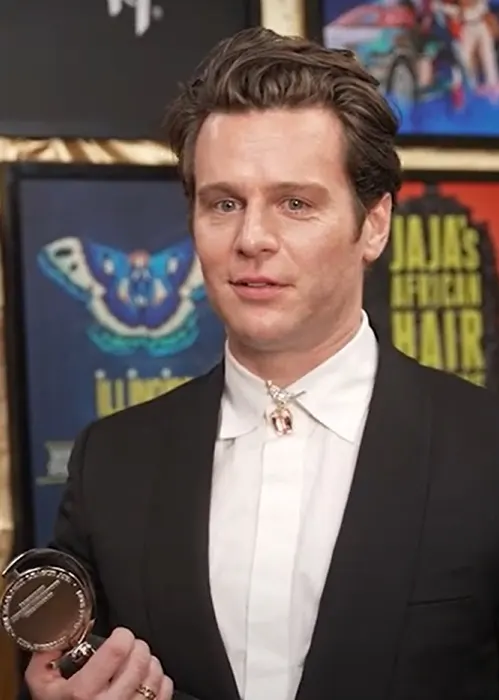 Jonathan Groff