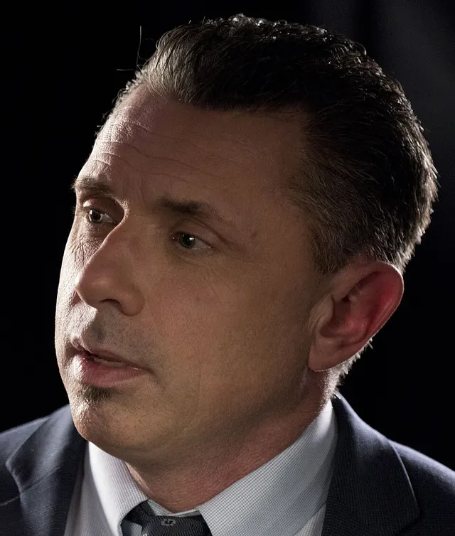 Michael Cole