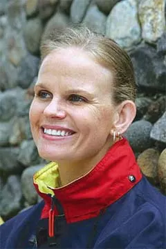 Claudia Poll