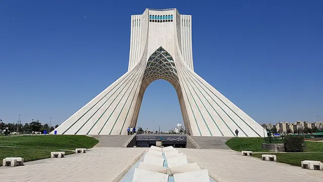 Tour Azadi