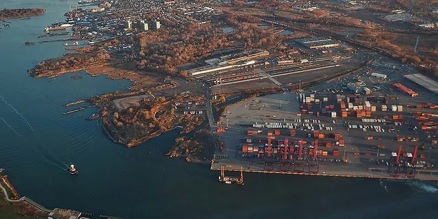 Howland Hook Marine Terminal