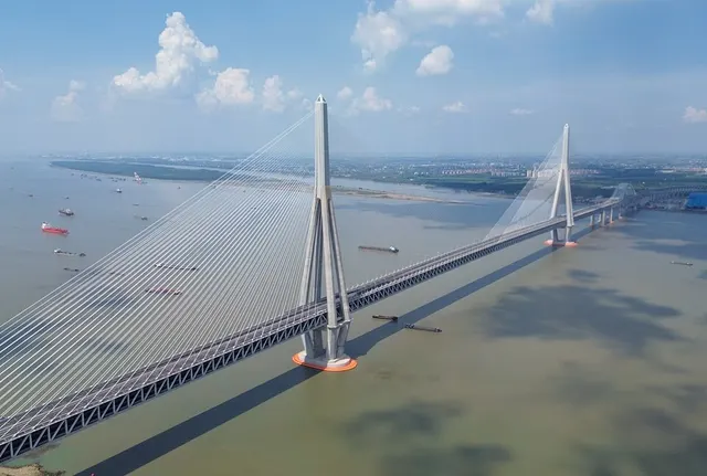 Cable-stayed bridge