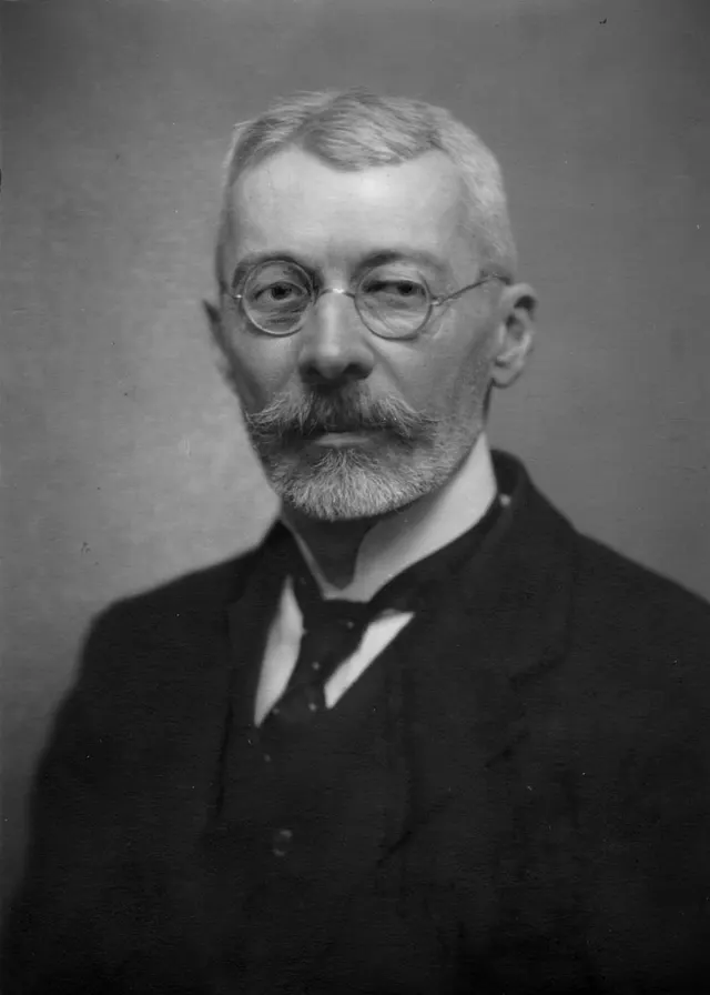 Gyula Károlyi