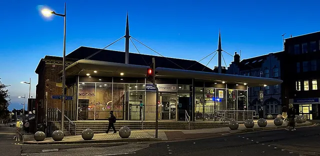 Gillingham railway station