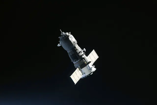 Uncrewed spacecraft