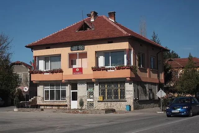 Petrevene