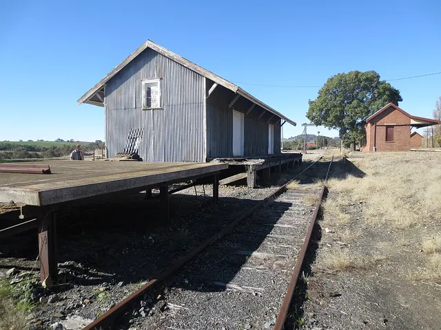 Goods station