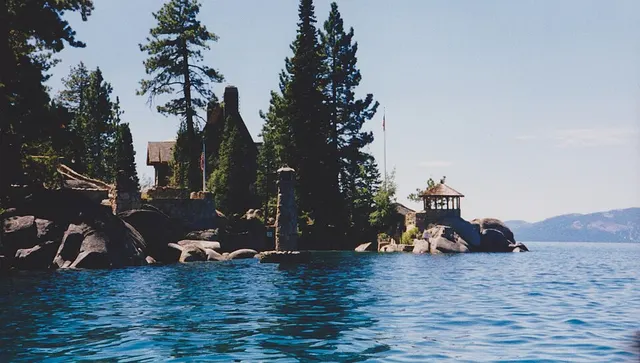 Thunderbird Lodge