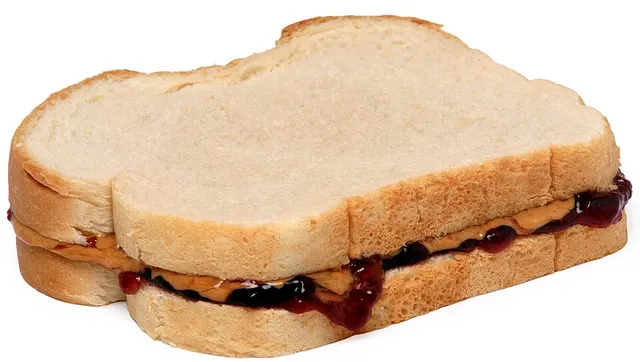 Sandwich au beurre de cacahuète et à la confiture