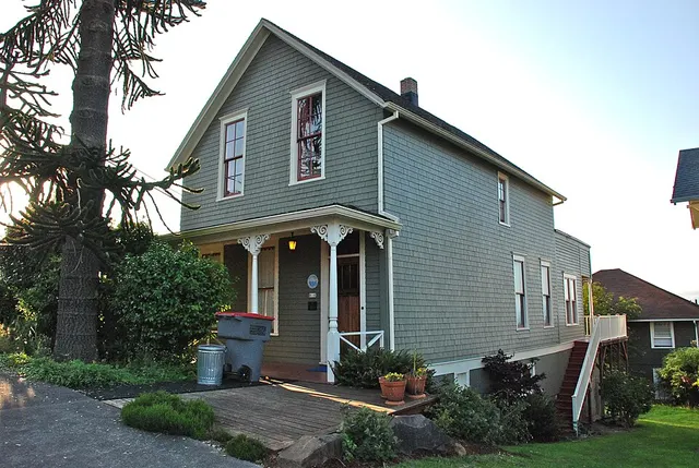 George C. and Winona Flavel House
