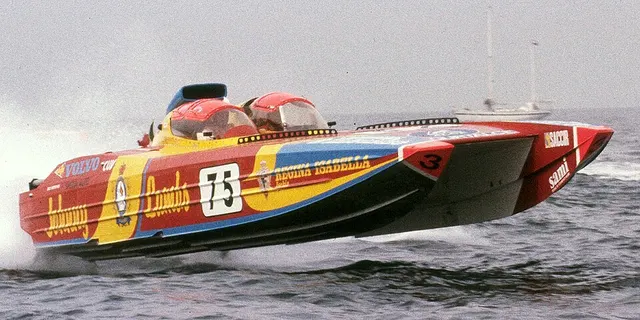 Offshore powerboat racing