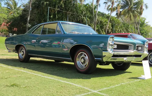 Muscle car