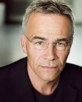 Klaus J. Behrendt