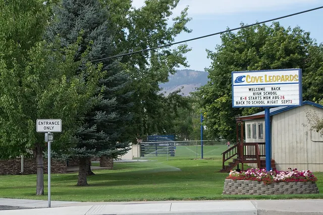 Cove School