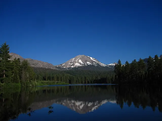 Manzanita Lake