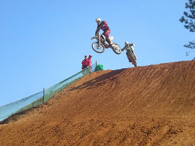 Moto-cross