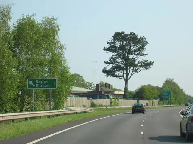Raglan railway station