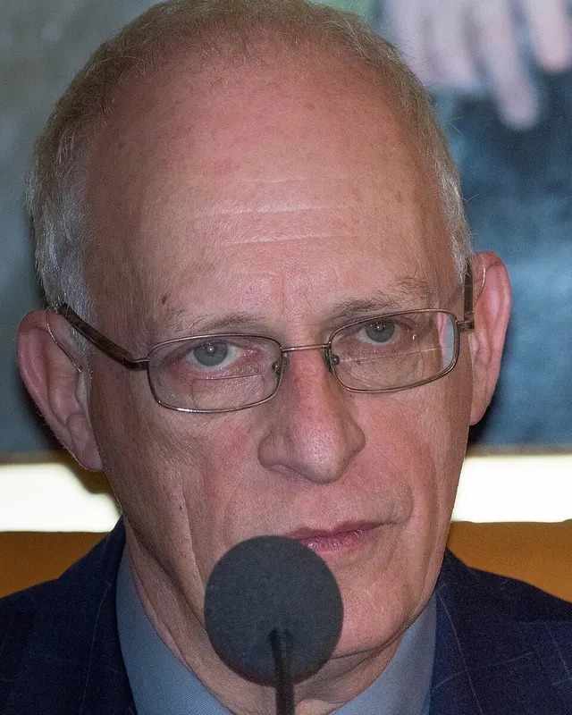 Oliver Hart
