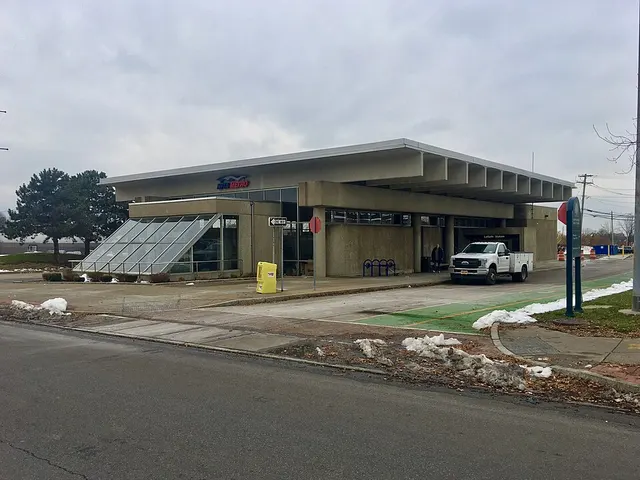 LaSalle station
