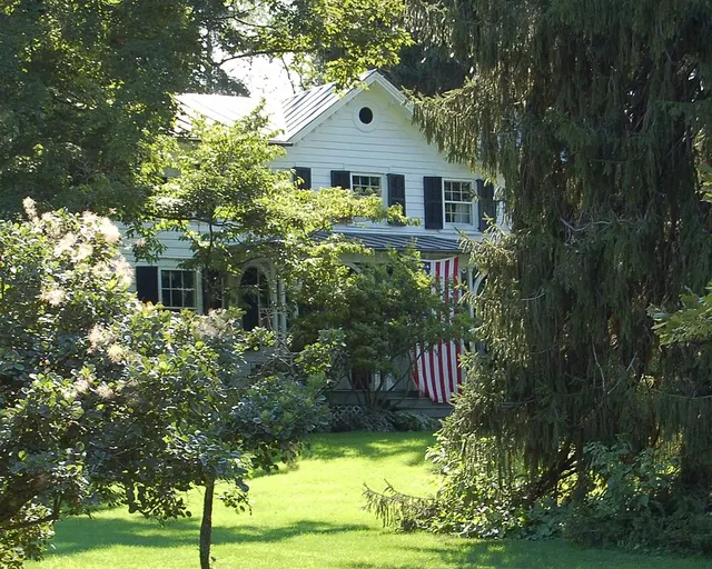 J. E. Traver Farm