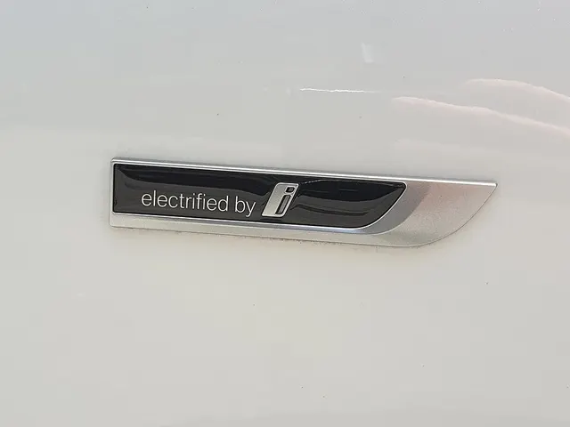 BMW i