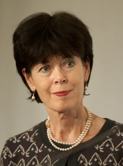 Renée Jones-Bos