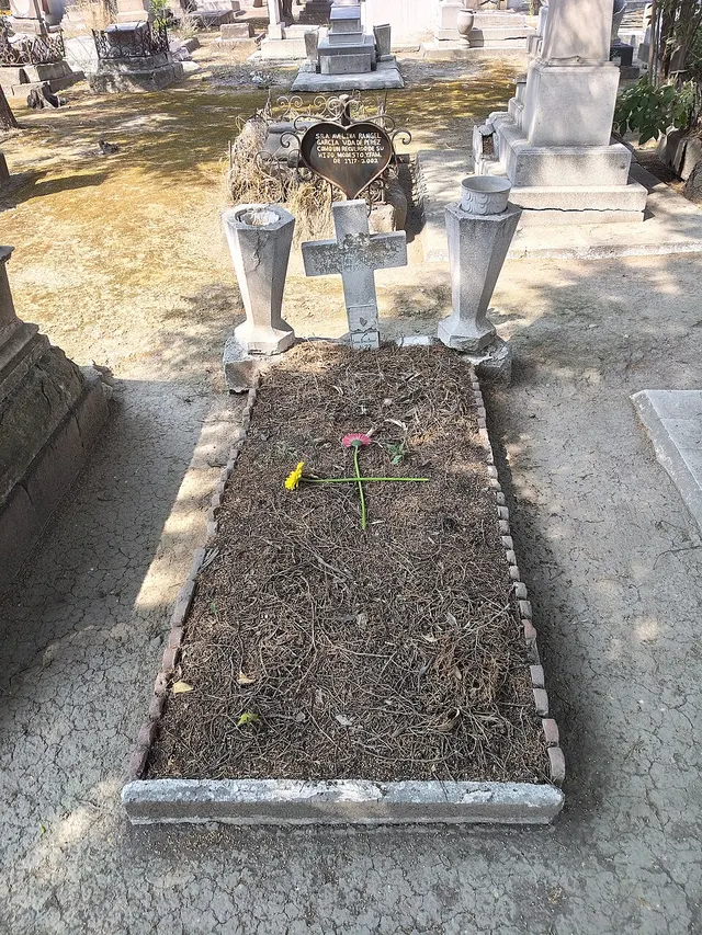 Tombe