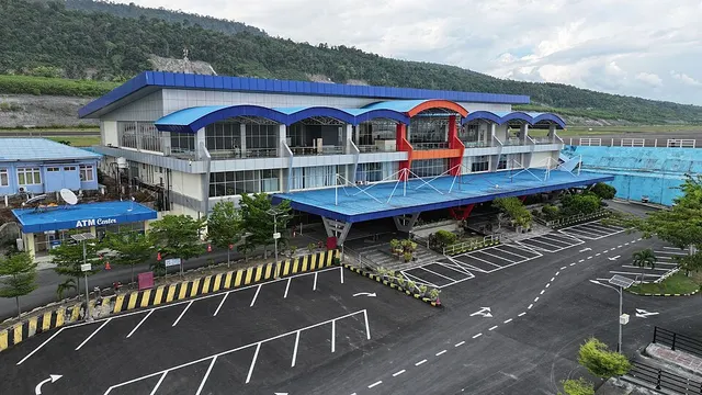 Aéroport Syukuran Aminuddin Amir