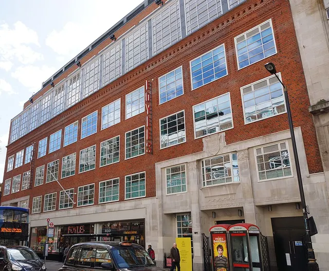 Foyles