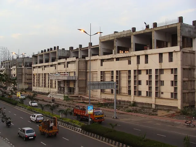 Thiruvanmiyur railway station