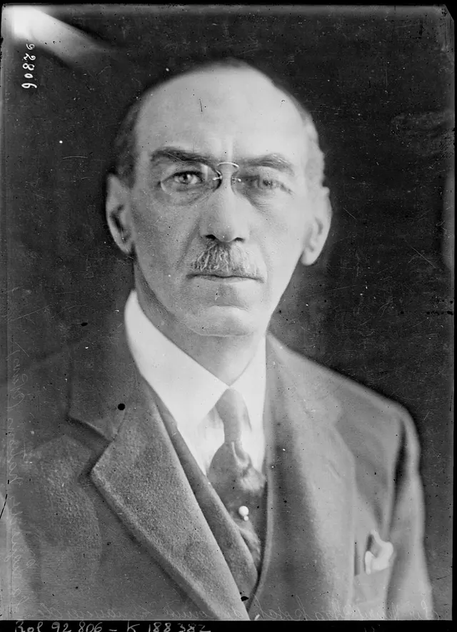 Henry Strakosch