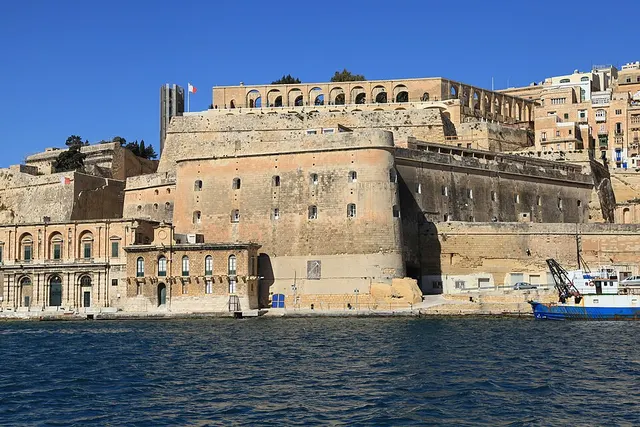 Lascaris Battery