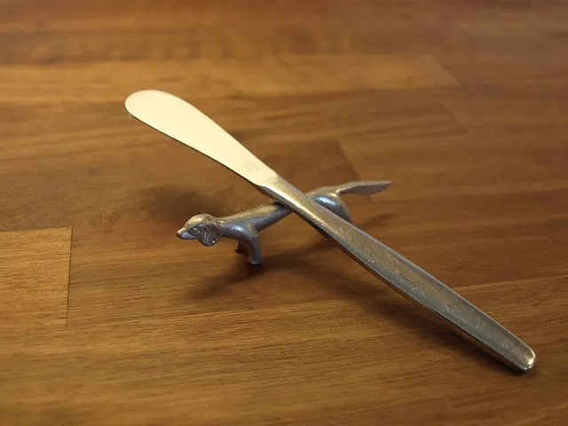 Butter knife