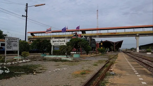 Ban Phachi Junction railway station