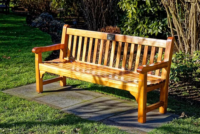 Memorial bench