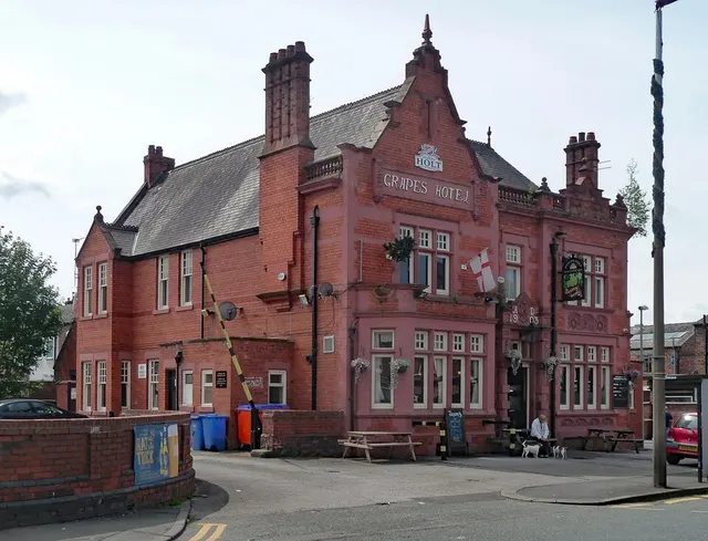 The Grapes, Eccles