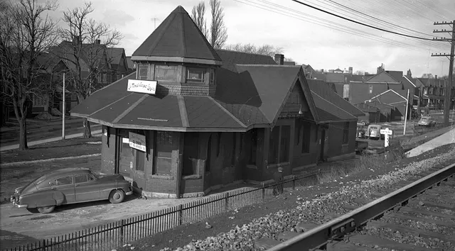 Riverdale station