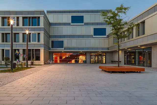Willy Brandt School