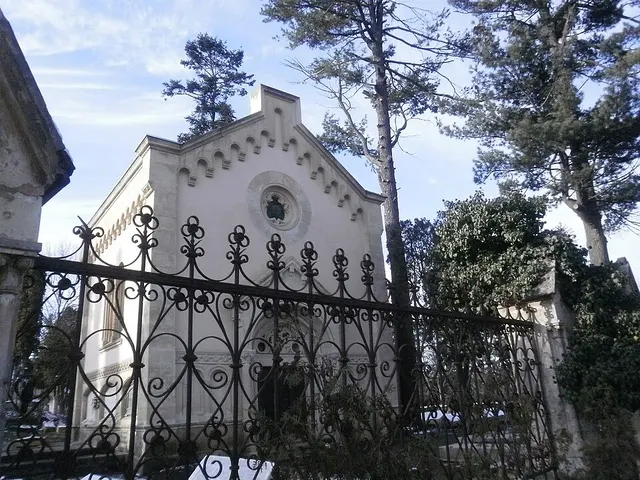 Hajongard cemetery