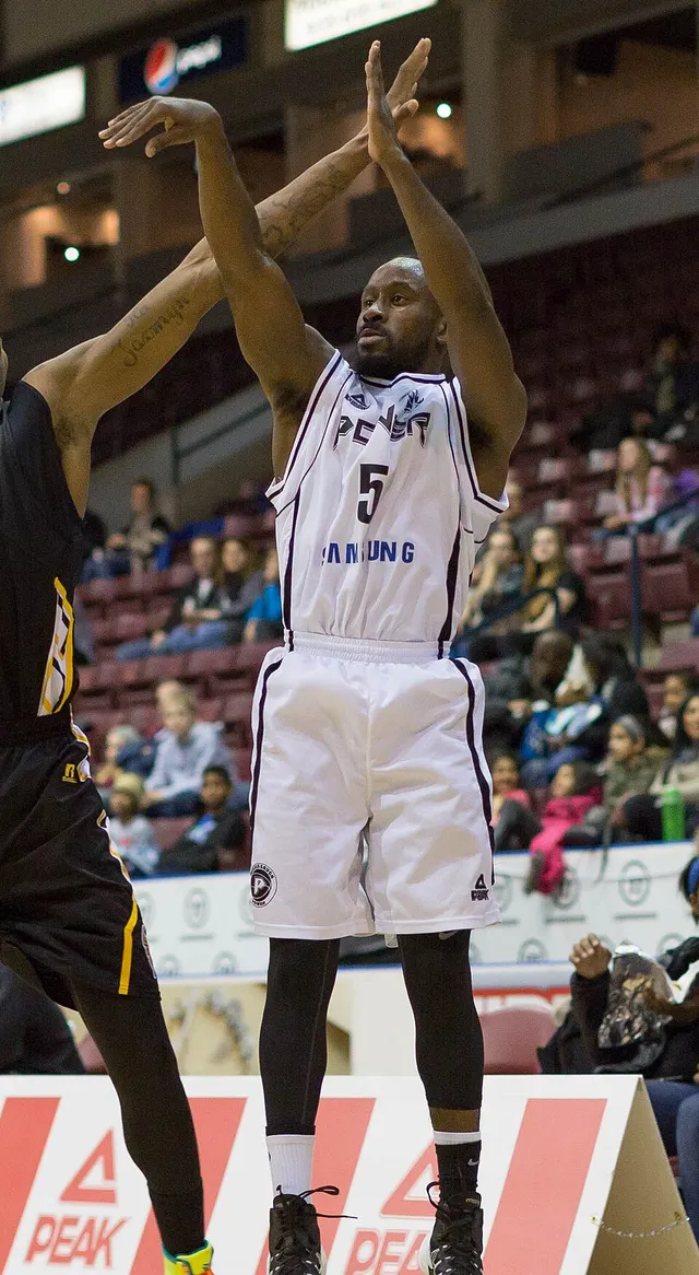 NBL Canada Sixth Man of the Year Award