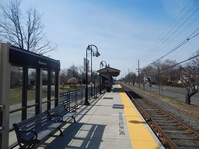 Riverton station