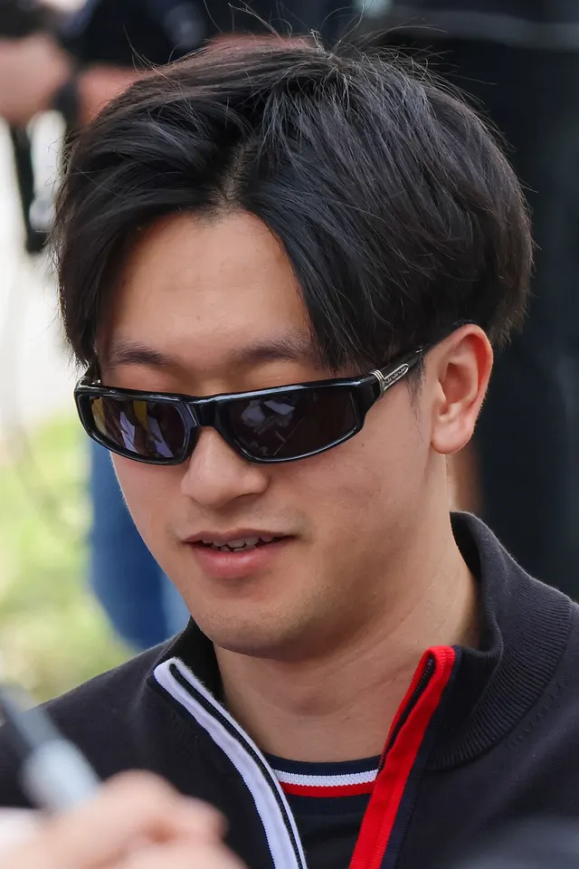 Zhou Guanyu