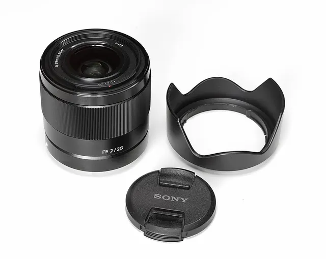 Sony FE 28mm F2