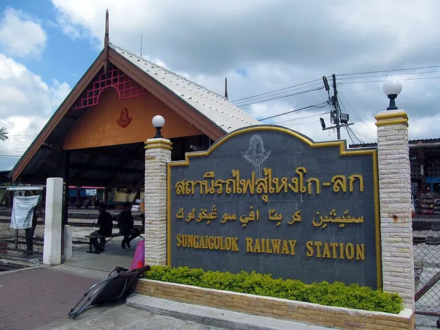 Su-ngai Kolok railway station