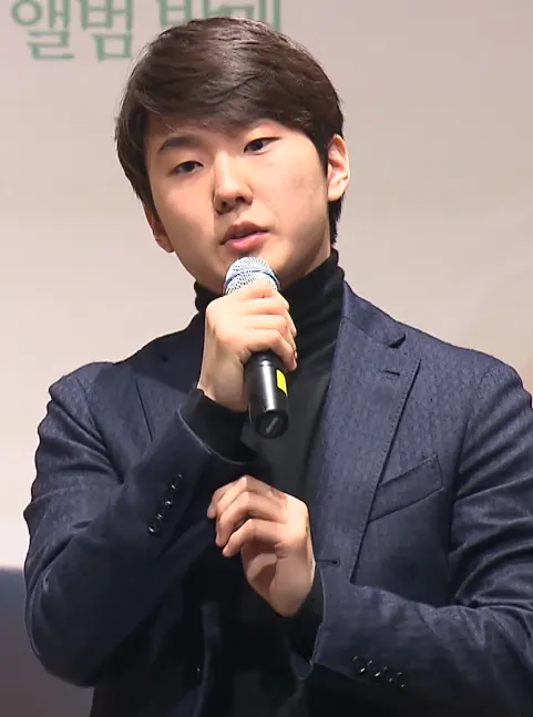 Seong-Jin Cho