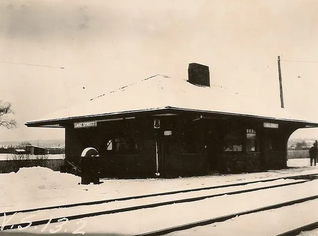 Lake Street station