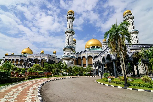 Jame' Asr Hassanil Bolkiah Mosque