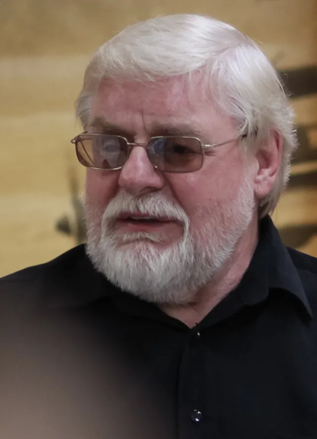 Valentin Dikul